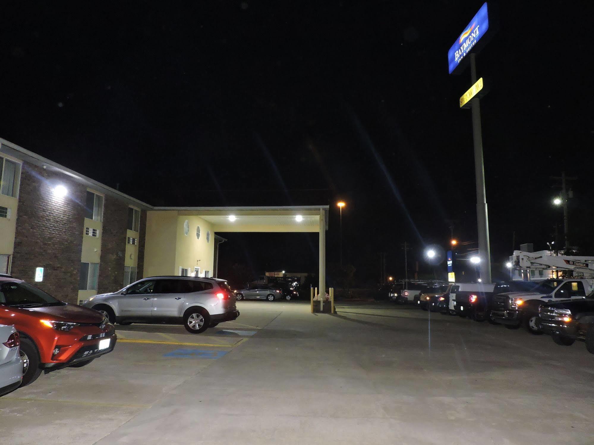 Baymont By Wyndham Bowling Green Exterior foto